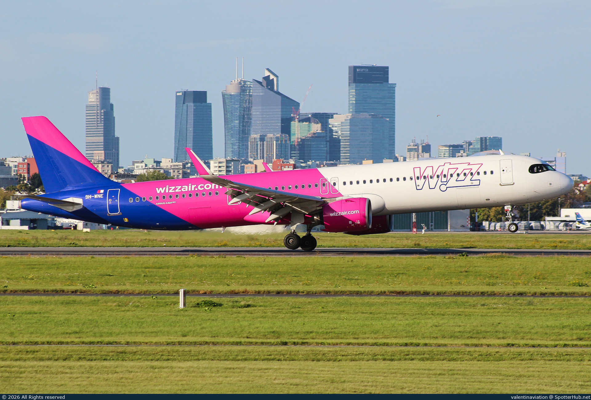 Photo of 9H-WNE - Airbus A321-271NX operated by Wizz Air Malta