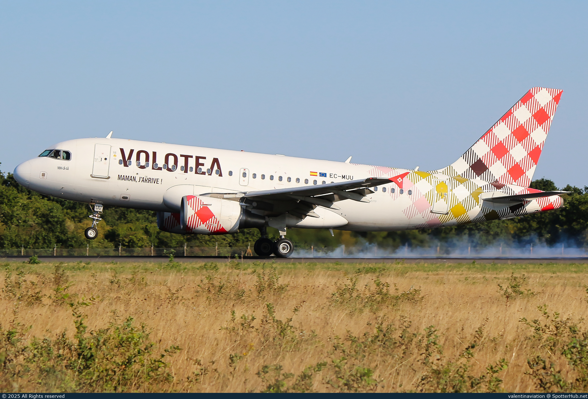 Photo of EC-MUU - Airbus A319-111 operated by Volotea