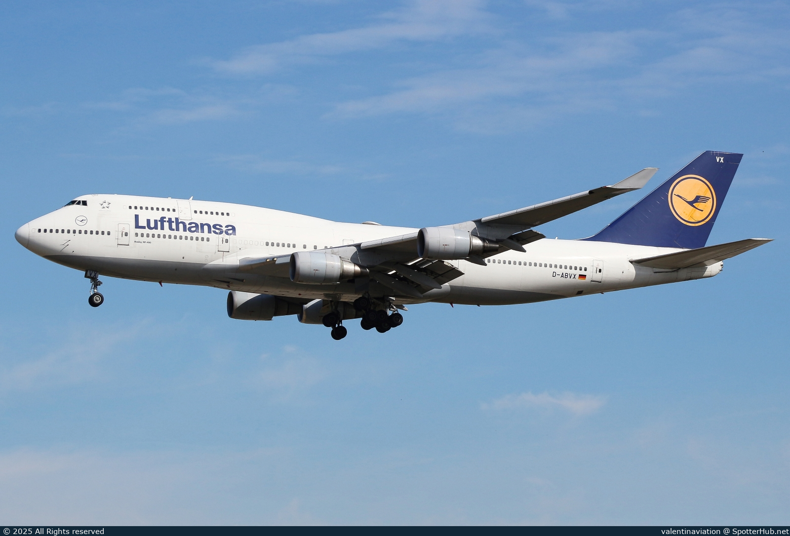 Photo of D-ABVX - Boeing 747-430 operated by Lufthansa