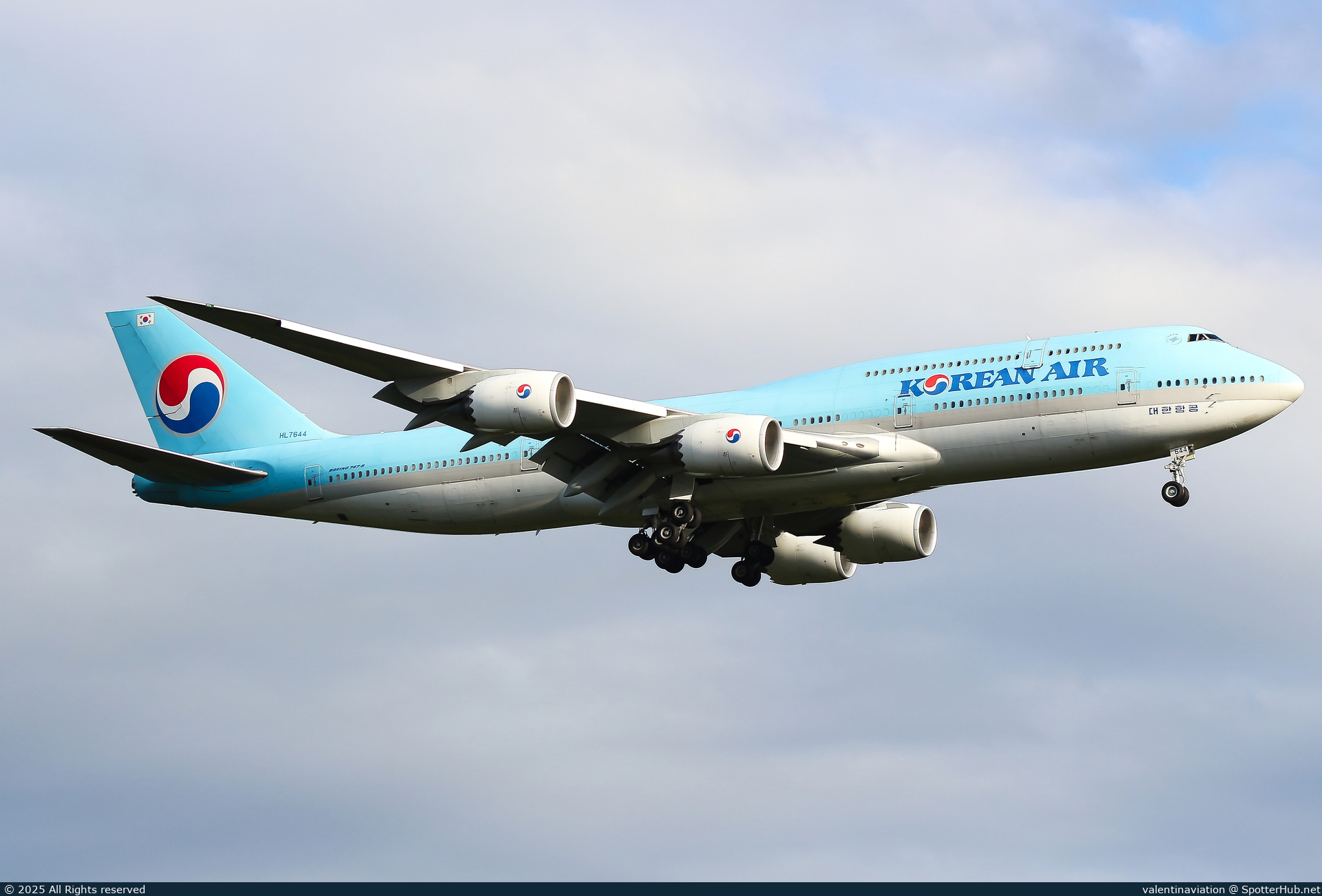 Photo of HL7644 - Boeing 747-8B5 operated by Korean Air