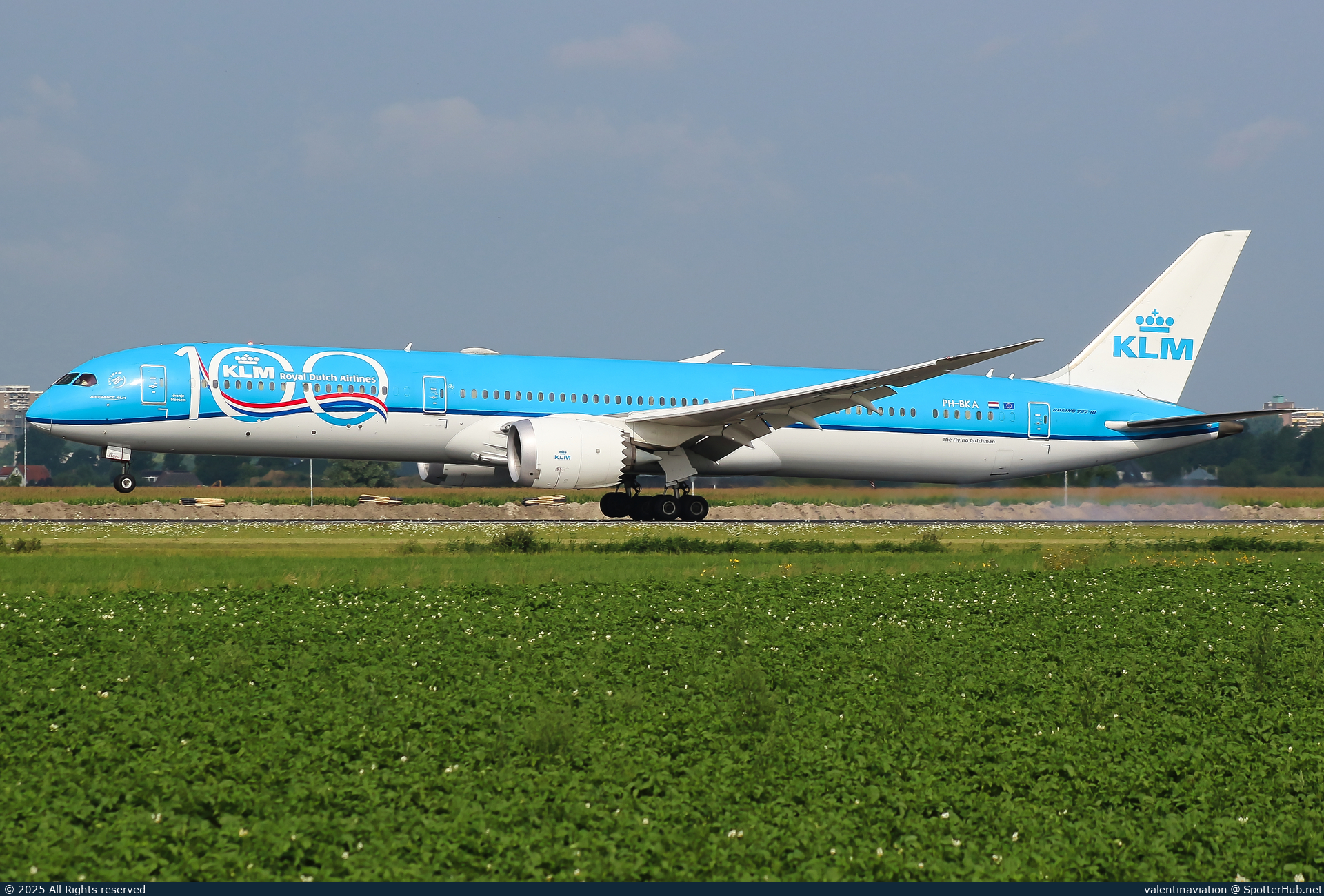 Photo of PH-BKA - Boeing 787-10 Dreamliner operated by KLM Royal Dutch Airlines