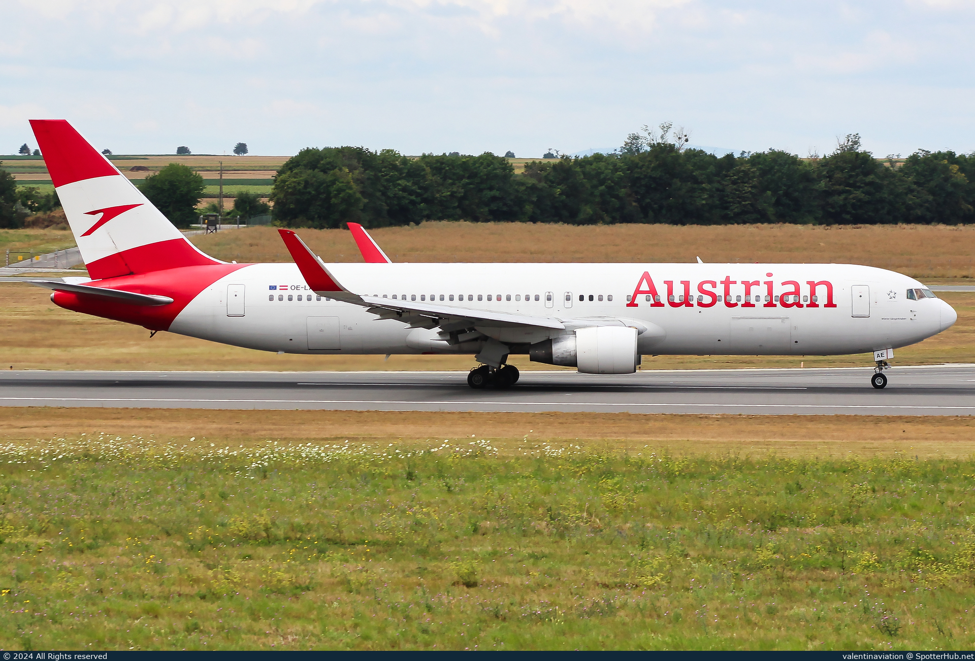 Photo of OE-LAE - Boeing 767-3Z9(ER) operated by Austrian Airlines