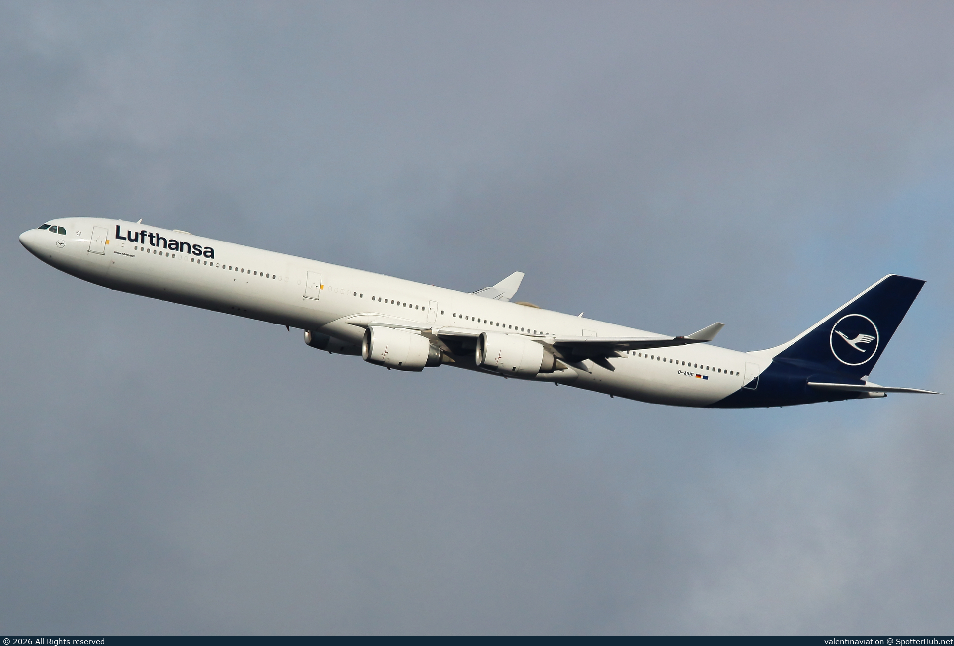 Photo of D-AIHF - Airbus A340-642 operated by Lufthansa