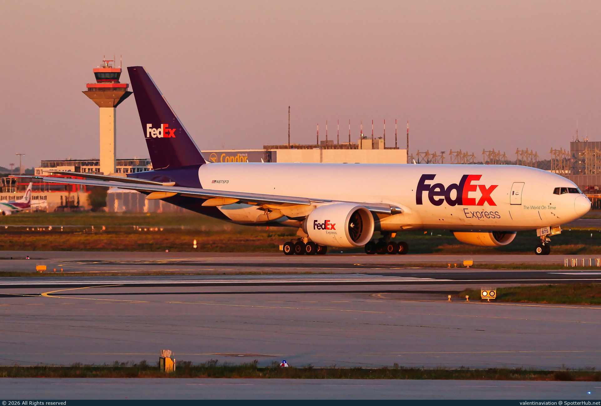 Photo of N875FD - Boeing 777-F operated by FedEx