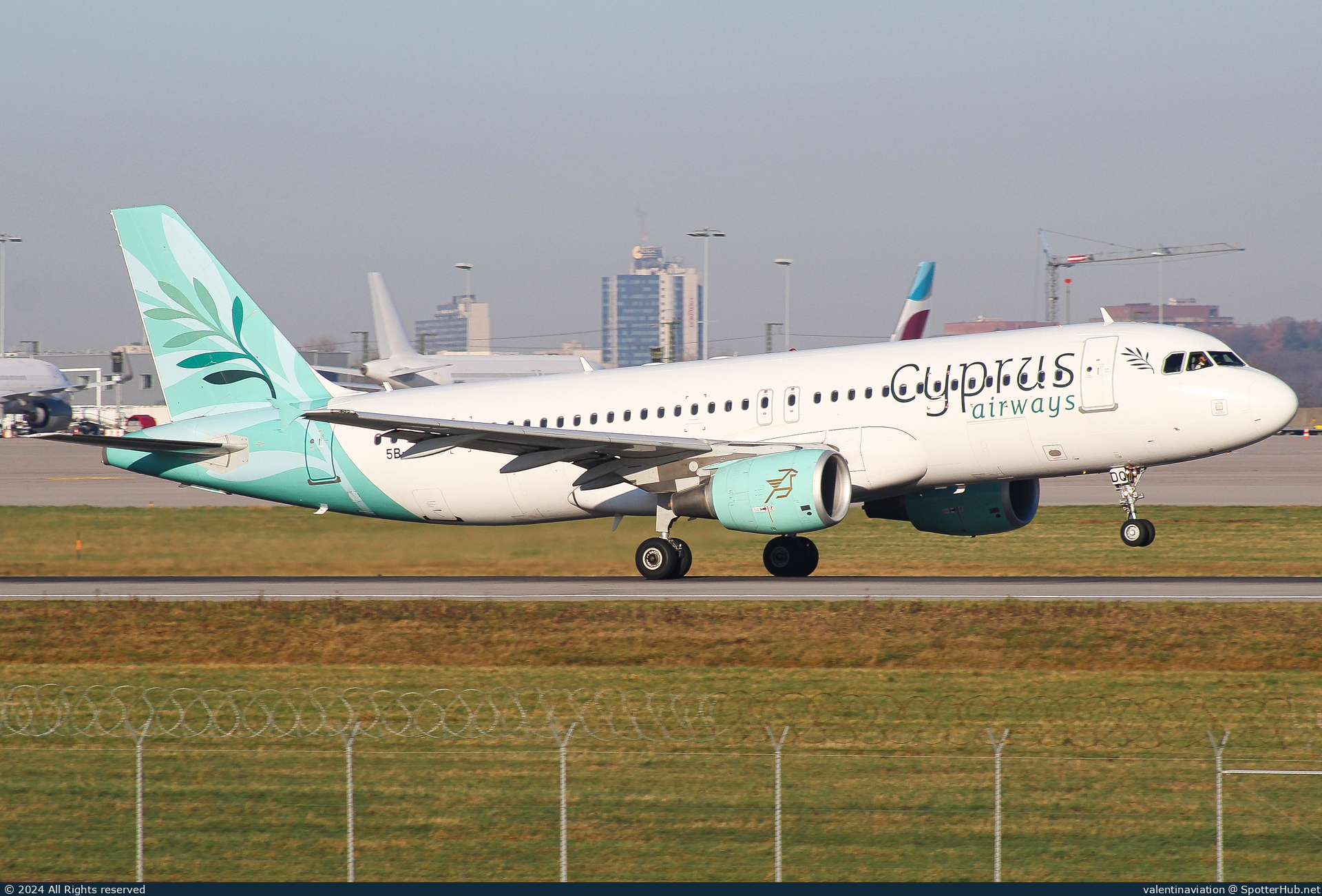 Photo of 5B-DDQ - Airbus A320-214 operated by Cyprus Airways [2016]