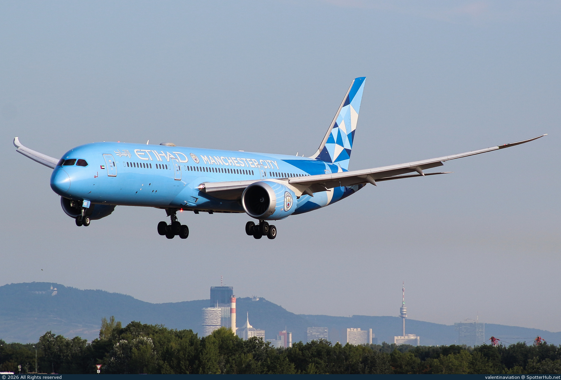 Photo of A6-BND - Boeing 787-9 Dreamliner operated by Etihad Airways