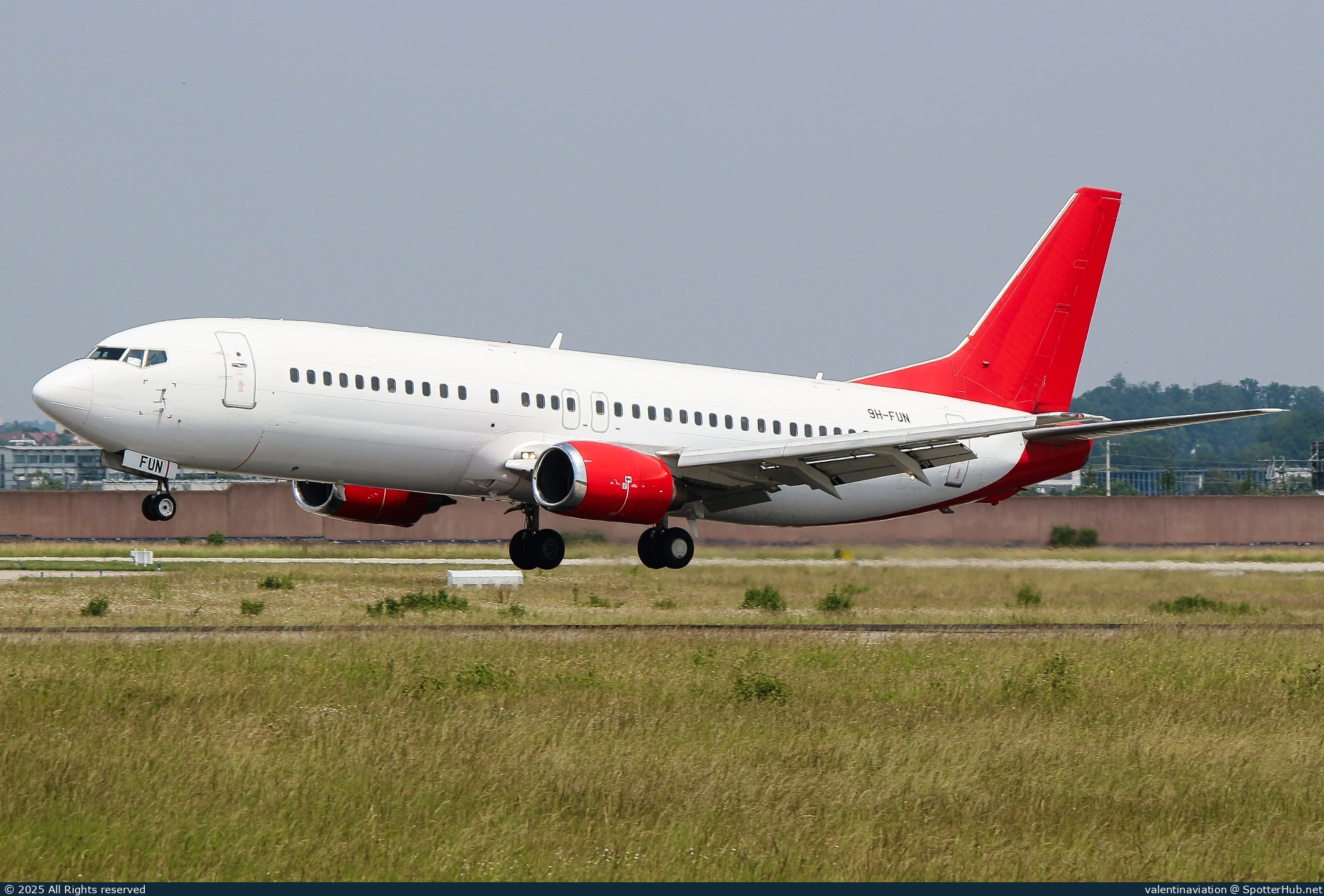 Photo of 9H-FUN - Boeing 737-46J operated by 4 Airways