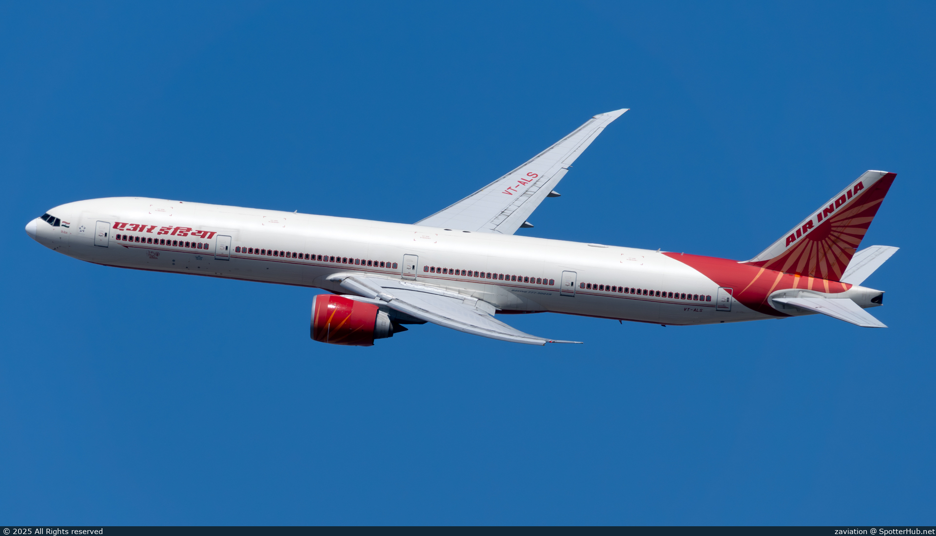 Photo of VT-ALS - Boeing 777-337(ER) operated by Air India