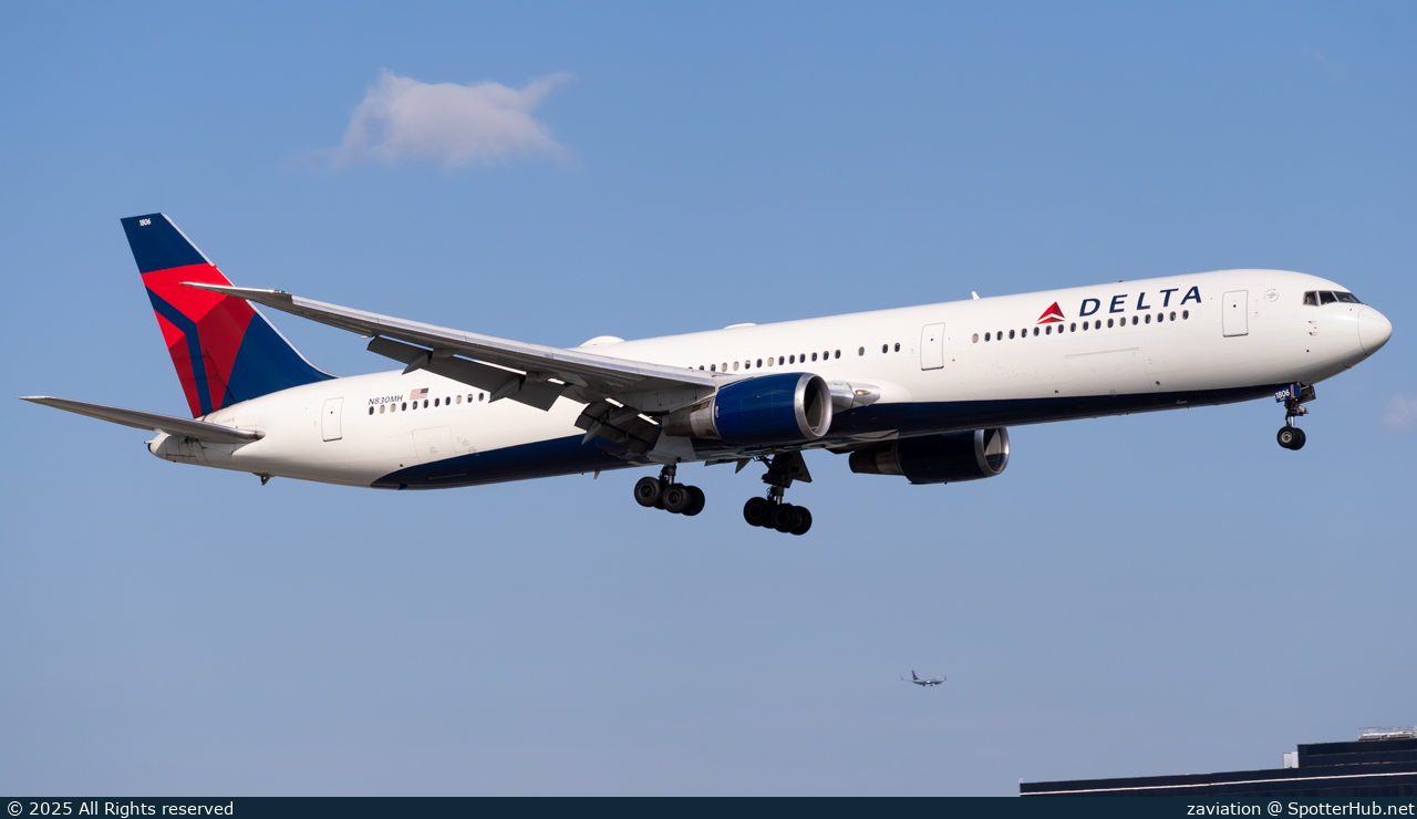 Photo of N830MH - Boeing 767-432(ER) operated by Delta Air Lines