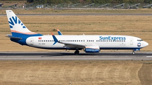 TC-SEN - Boeing 737-8HC