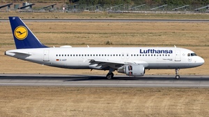 D-AIZF - Airbus A320-214