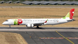 Photo of CS-TTX - Embraer ERJ-195AR operated by TAP Express (opb Portugália Airlines)