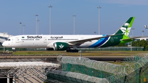 Photo of HZ-ARB - Boeing 787-9 Dreamliner operated by Saudia