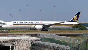 Photo of 9V-SCM - Boeing 787-10 Dreamliner operated by Singapore Airlines