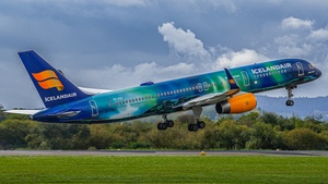 Photo of TF-FIU - Boeing 757-256 operated by Icelandair