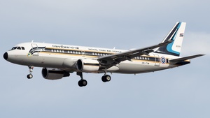 Photo of HS-TYW - Airbus A320-214(CJ) Prestige operated by Royal Thai Air Force