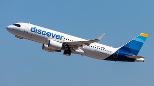 Photo of D-AIUV - Airbus A320-214 operated by Discover Airlines