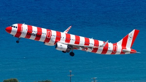 Photo of D-AIAB - Airbus A321-211 operated by Condor