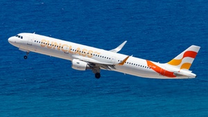 Photo of OY-TCD - Airbus A321-211 operated by Sunclass Airlines