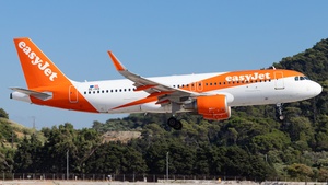 Photo of OE-IVD - Airbus A320-214 operated by easyJet Europe