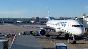 Photo of N14106 - Boeing 757-224 operated by United Airlines
