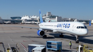 Photo of N57863 - Boeing 757-33N operated by United Airlines