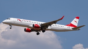 Photo of OE-LWC - Embraer ERJ-195LR operated by Austrian Airlines