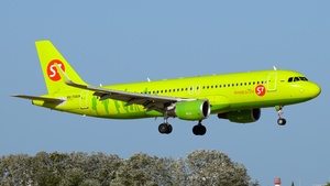 Photo of RA-73424 - Airbus A320-214 operated by S7 Airlines