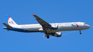 Photo of RA-73795 - Airbus A321-211 operated by Ural Airlines