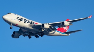 Photo of LX-WCV - Boeing 747-4R7F operated by Cargolux