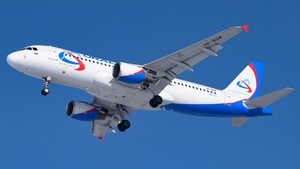 Photo of VP-BQW - Airbus A320-214 operated by Ural Airlines