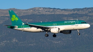Photo of EI-DEN - Airbus A320-214 operated by Aer Lingus