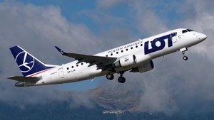 Photo of SP-LIA - Embraer ERJ-175STD operated by LOT Polish Airlines