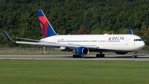 Photo of N195DN - Boeing 767-332(ER) operated by Delta Air Lines