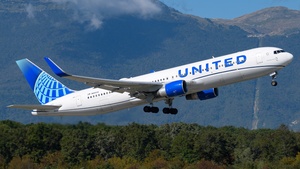 Photo of N664UA - Boeing 767-322(ER) operated by United Airlines