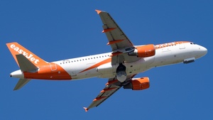 Photo of OE-INM - Airbus A320-214 operated by easyJet Europe