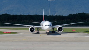 Photo of A6-EQN - Boeing 777-31H(ER) operated by Emirates