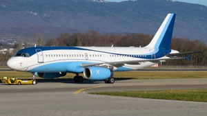 Photo of CS-TFY - Airbus A320-232 operated by Luxaviation Portugal