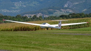 Photo of HB-1962 - Schleicher ASK 21 operated by Groupement de Vol à Voile "Les Martinets"