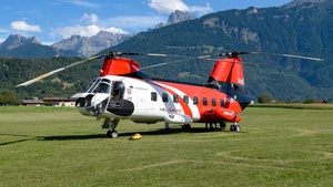 Photo of N185CH - Columbia Helicopters 107-II [Boeing Vertol CH-46 Sea Knight] operated by Heliswiss International