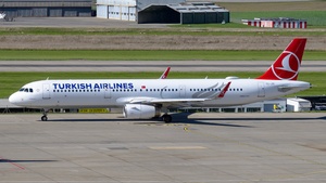 Photo of TC-JSI - Airbus A321-231 operated by Turkish Airlines