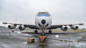 Photo of 45570 - Douglas DC-8-53 operated by French Air Force