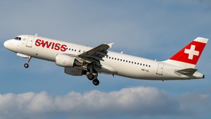 Photo of HB-IJL - Airbus A320-214 operated by Swiss International Air Lines