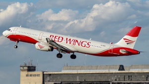 Photo of VP-BRS - Airbus A321-231 operated by Red Wings