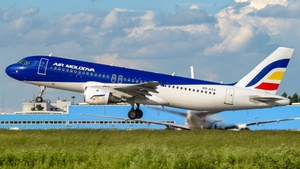 Photo of ER-AXV - Airbus A320-211 operated by Air Moldova