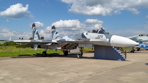 Photo of 305 - Sukhoi Su-27SKM Flanker operated by Sukhoi Design Bureau