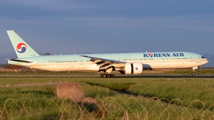 Photo of HL7782 - Boeing 777-3B5(ER) operated by Korean Air