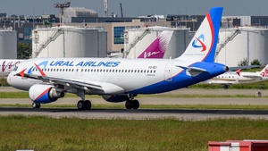 Photo of VQ-BCI - Airbus A320-214 operated by Ural Airlines