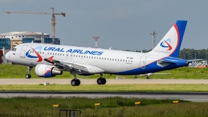 Photo of VP-BIE - Airbus A320-214 operated by Ural Airlines