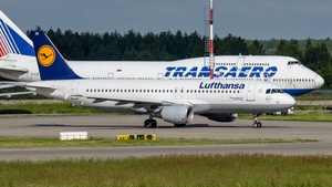 Photo of D-AIZB - Airbus A320-214 operated by Lufthansa